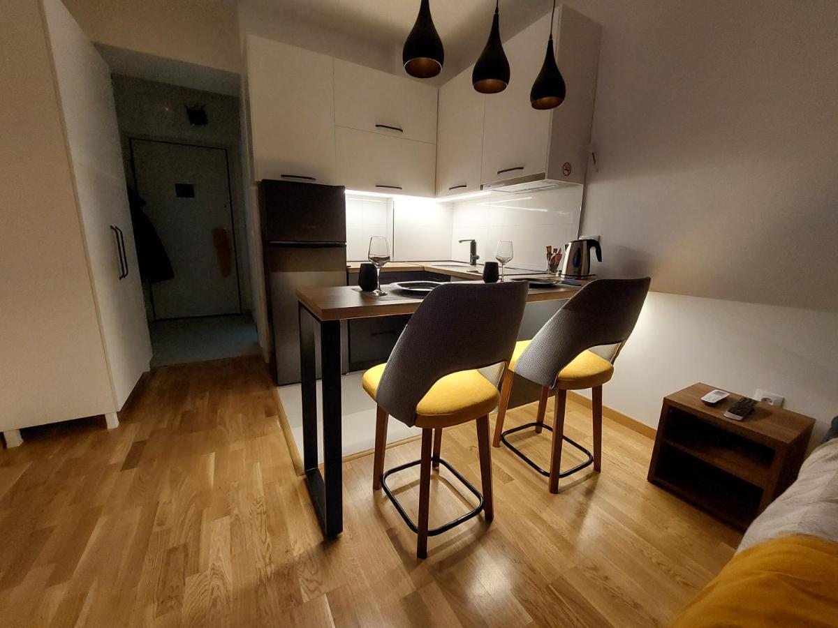 Box Apartment Skopje Buitenkant foto